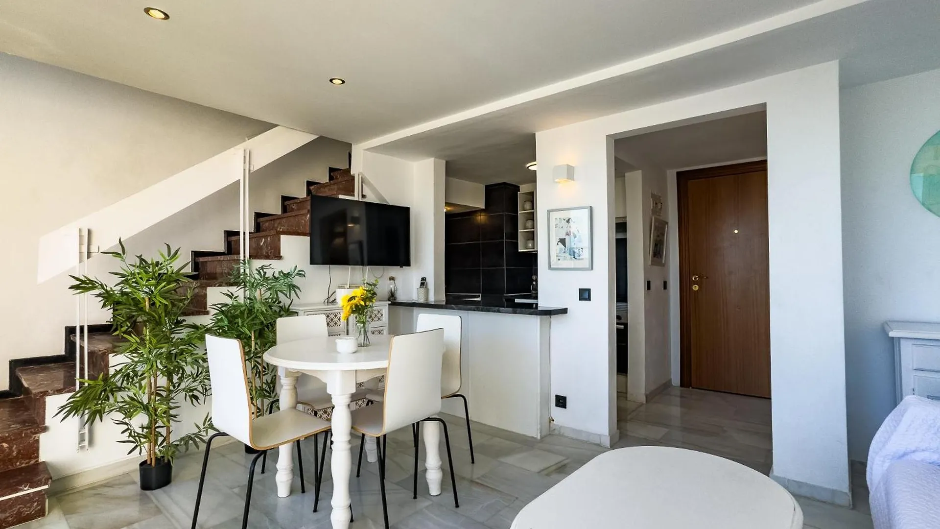Skol 919A Sea Views 2 Bedrooms Duplex 马尔韦利亚 0*,